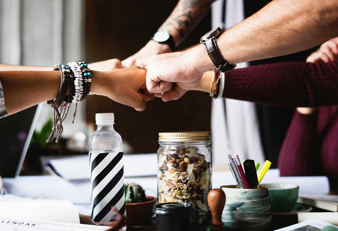 cooperazione tra persone