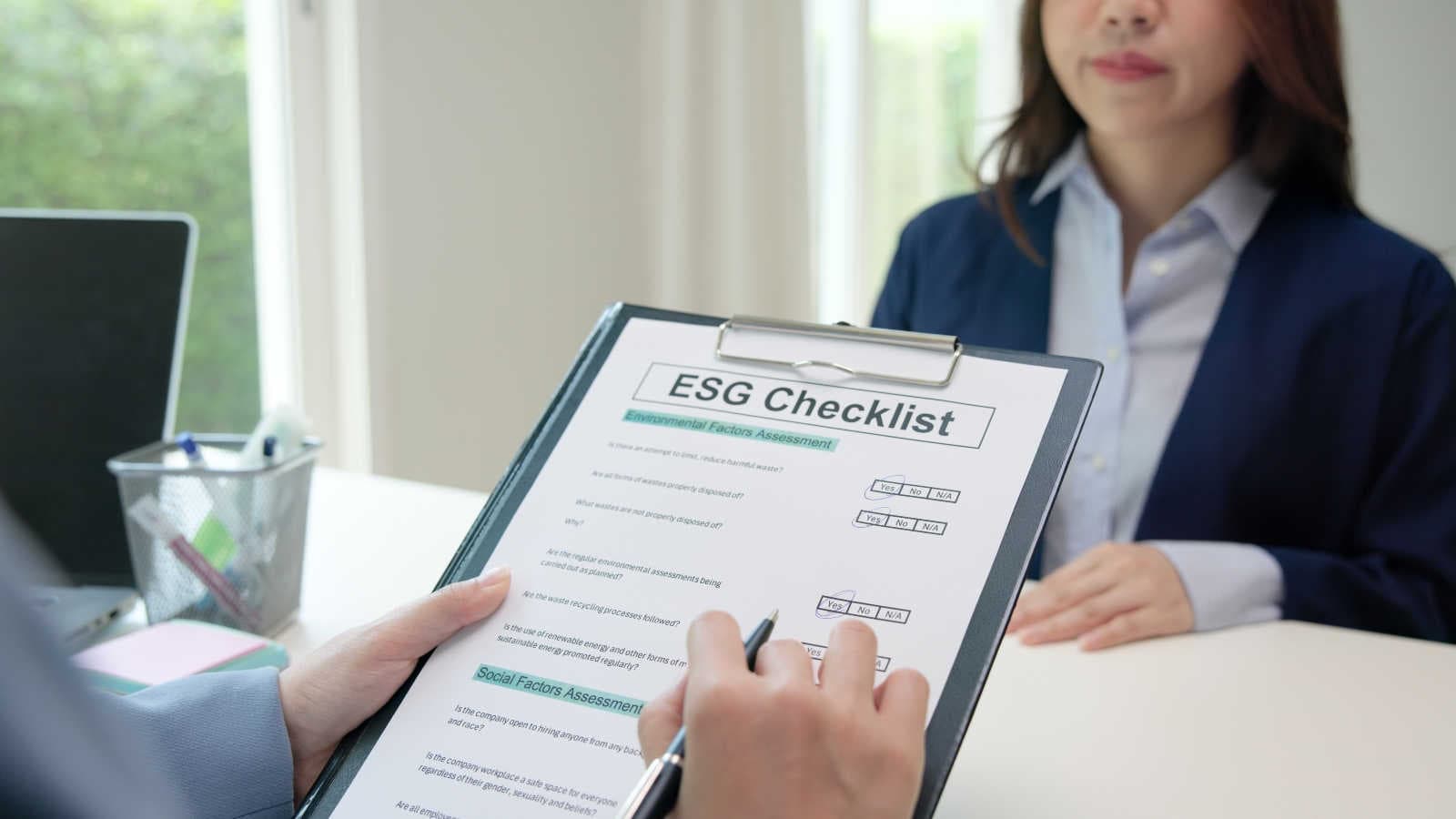 Come si svolge l’audit: criteri, team di revisione e metodi