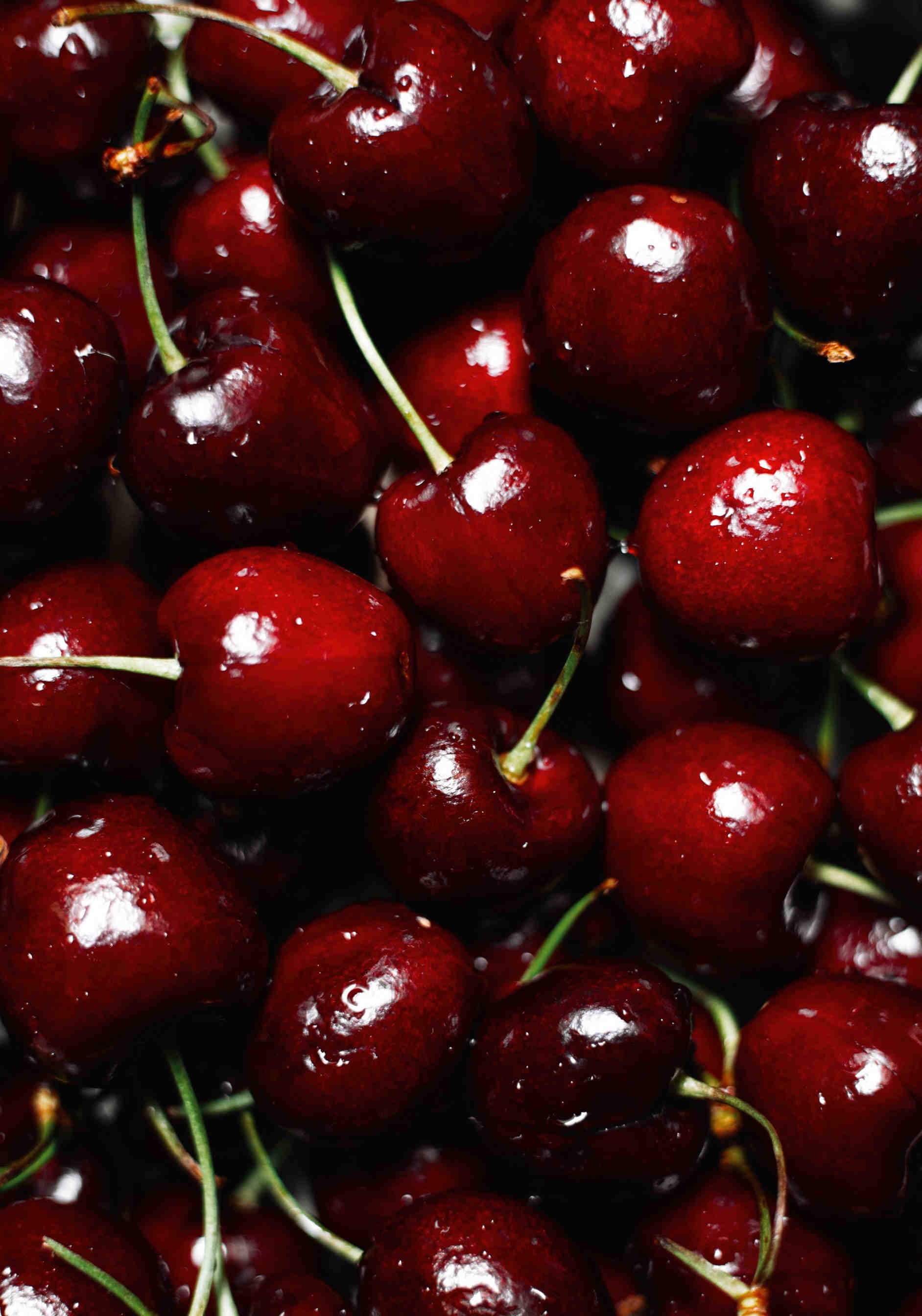 Cherry Honey: Characteristics, Properties and Benefits