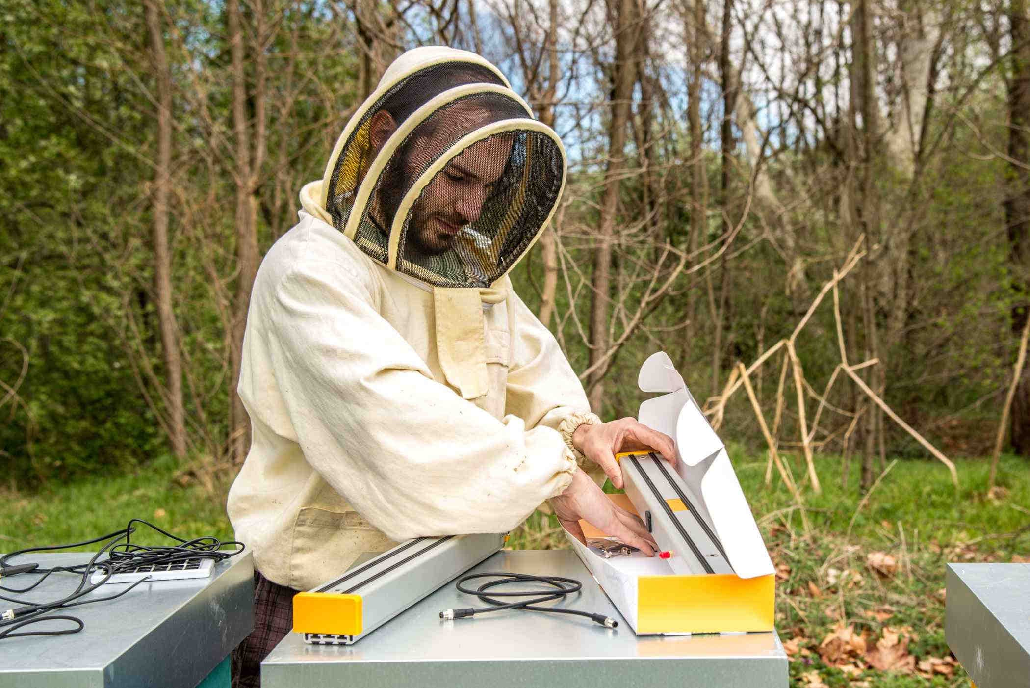 Apicultor 3Bee: regenerar la naturaleza