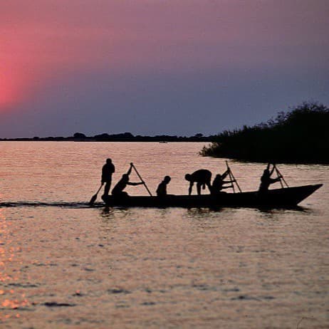 lago al tramonto